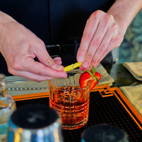 elliotts making drink