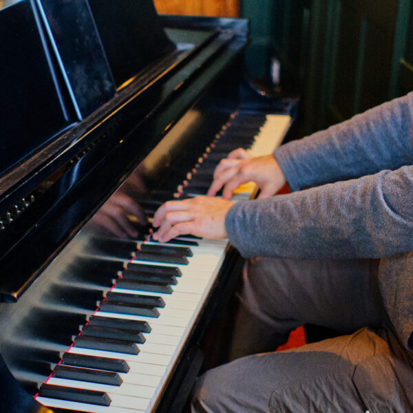 pianist elliotts